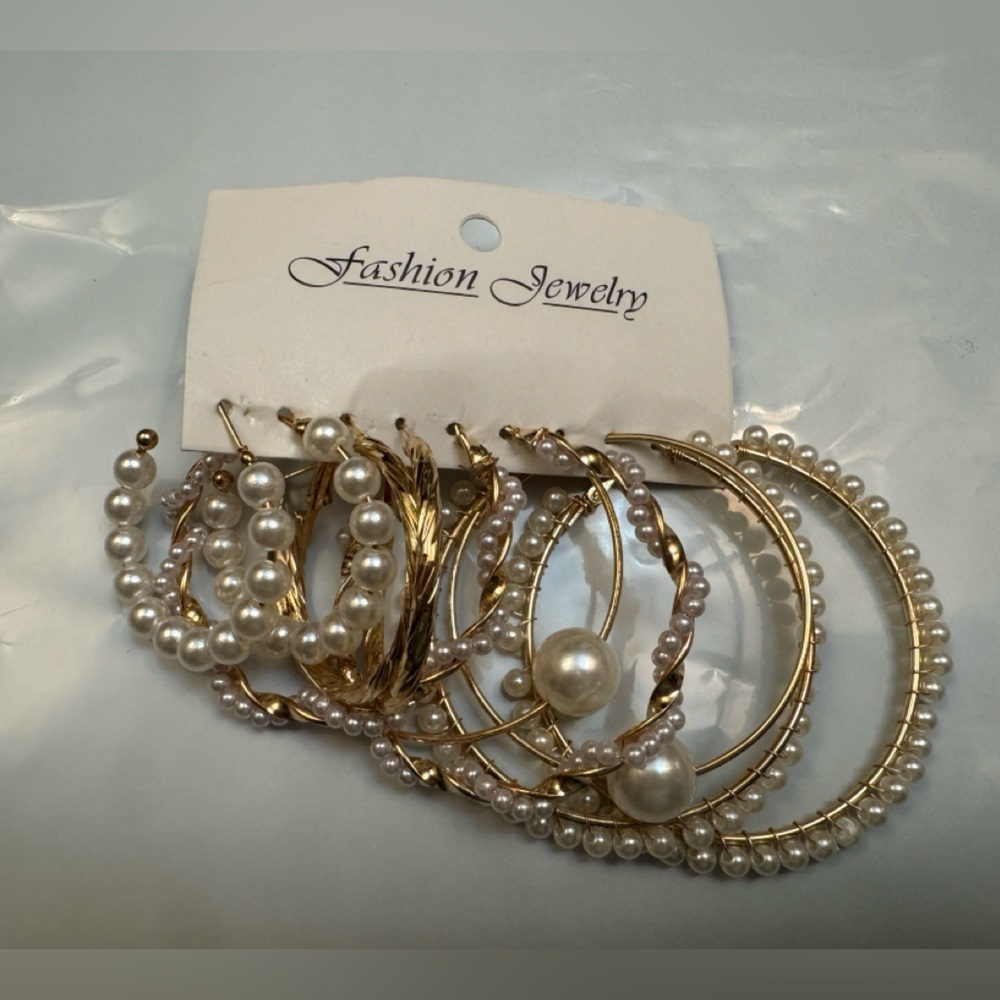 NEW! FASHION JEWELRY Gold and White Faux Pearl Hoop Pierced Earrings Set of 5